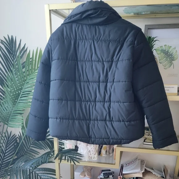 NWT Nasty Gal Cropped Puffer Jacket in Black - Women's Size Large - Picture 6 of 8